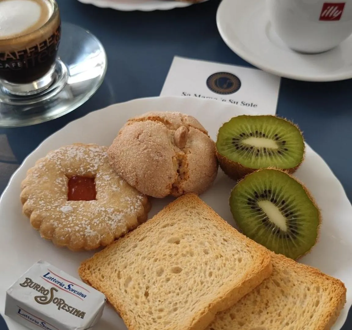Bed and Breakfast Sa Mama 'E Su Sole Cagliari Nocleg ze śniadaniem